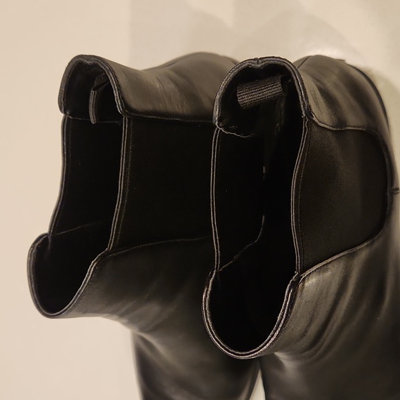 Michael Kors Chelsea LOTTIE Boots women's, 9.5 Black leather. - Picture 4 of 8